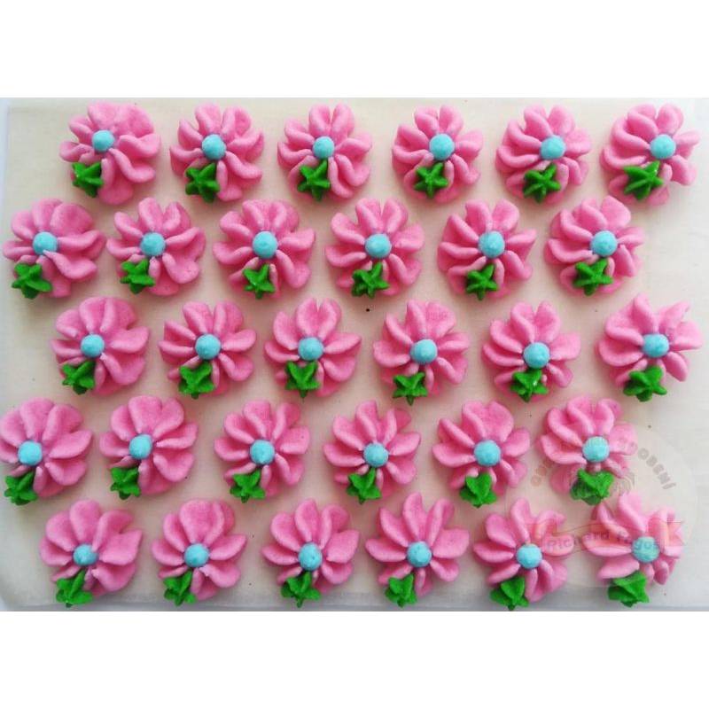 Cukrové květy růžové na platíčku 30ks - Fagos
