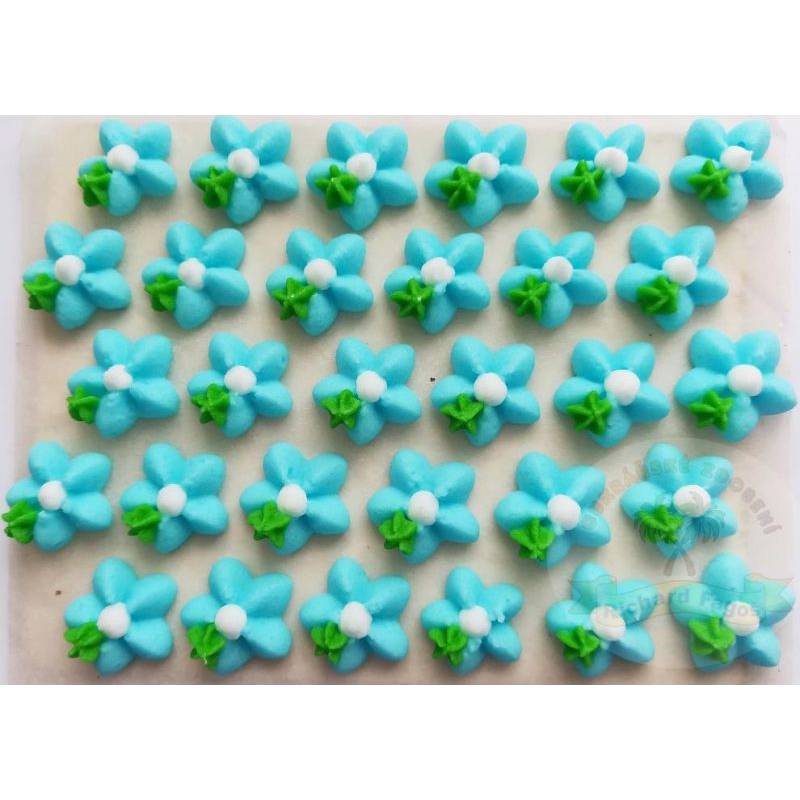 Cukrové květy modré s bílým středem  na platíčku 30ks - Fagos